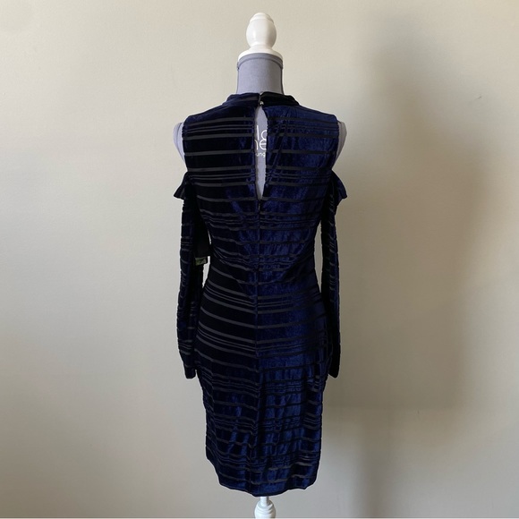 Guess cold shoulder choker neck blue/black velvet striped dress Size 8 - Picture 6 of 12